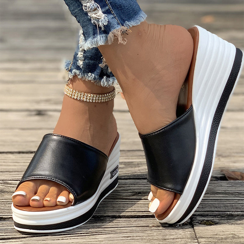 Star-Perforated Platform Slide Sandals – Comfy Summer Wedges in Black or White