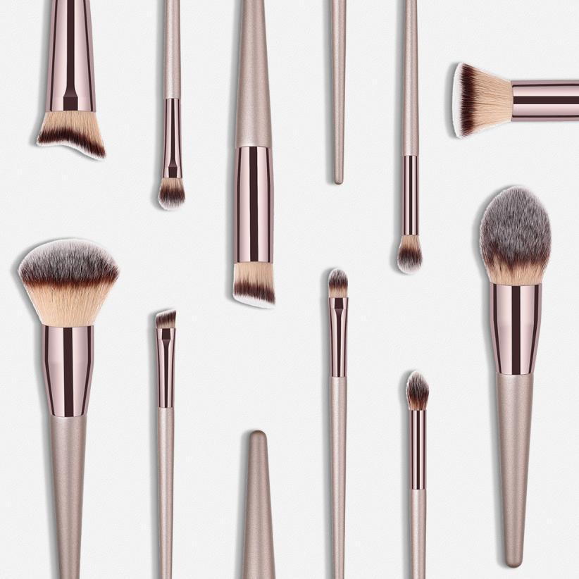 ✨ 10-Piece Makeup Brush Set – Your Beauty Routine, Upgraded
