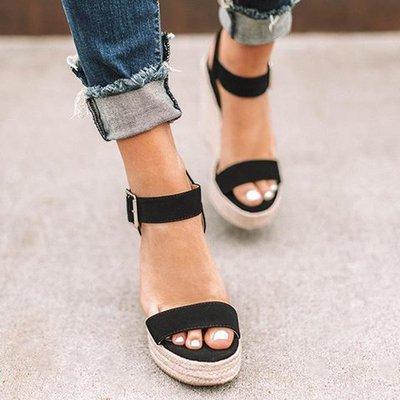 π‘ Title: Strappy Espadrille Wedge Sandals β Bold, Black & Beautiful π‘