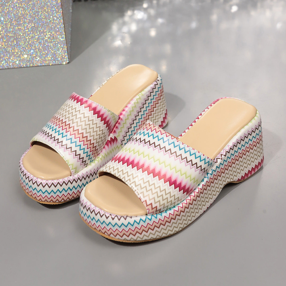 Zigzag Neon Print Platform Slide Sandals – Retro Vibes, Bold Style, All-Day Comfort
