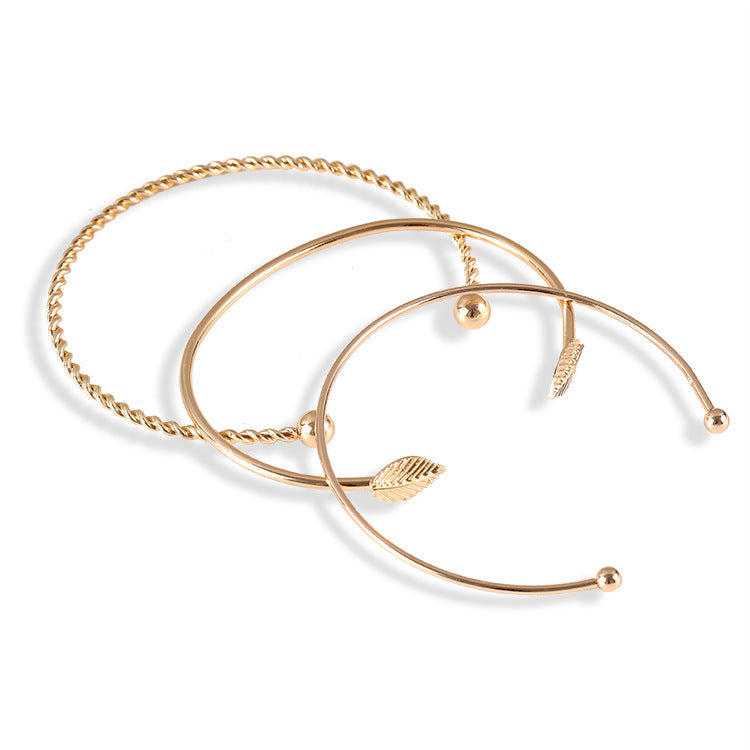 ๐ฟ Gold Leaf Triple Bangle Set โ Elegant Nature-Inspired Style ๐ฟ