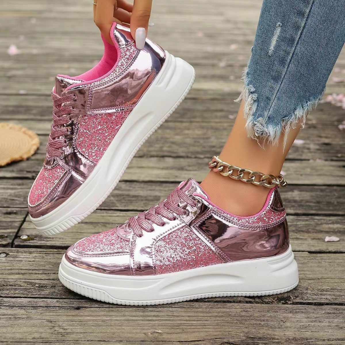 Women's Glitter Gold Platform Trainers – Shiny Lace-Up Sneakers with Chunky Sole for Everyday Glam Look