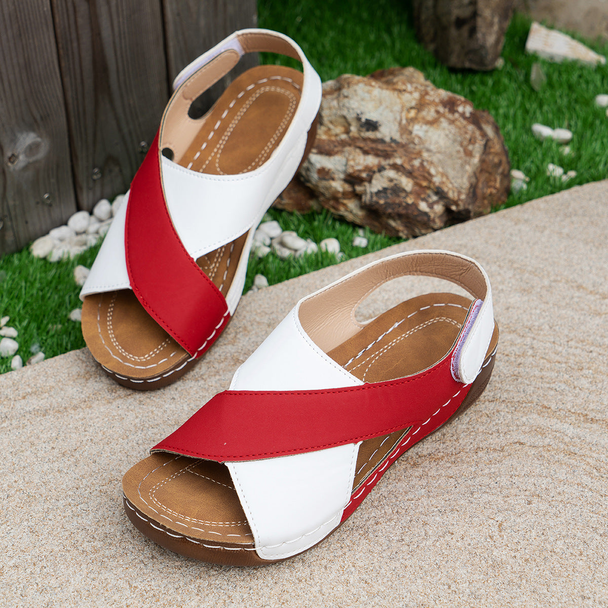 Two-Tone Cross Strap Comfort Sandals – Black & White Everyday Style with Cushioned Sole