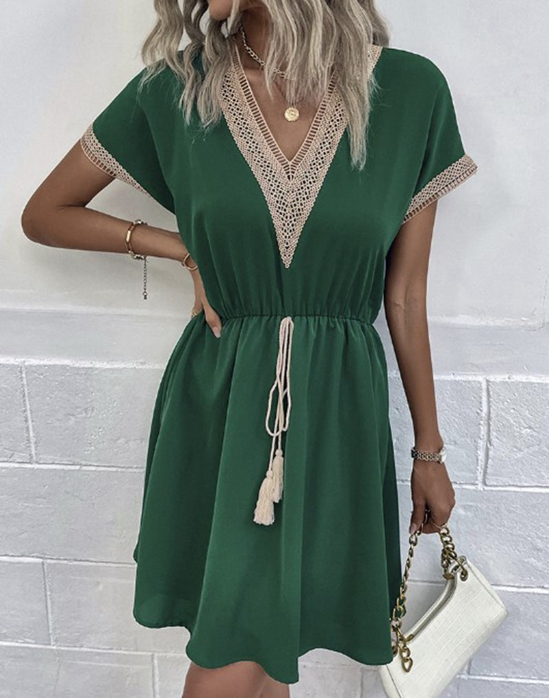 🌾 Title: “Golden Hour Ready: The Tassel-Tie Boho Mini Dress You’ll Wear on Repeat” ☀️👜