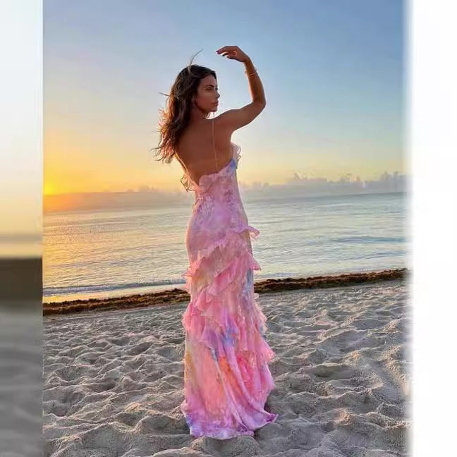🌸 Title: “Pastel Dreams: The Ruffle Maxi Dress That Belongs in Your Sunset Photos” 🌅✨