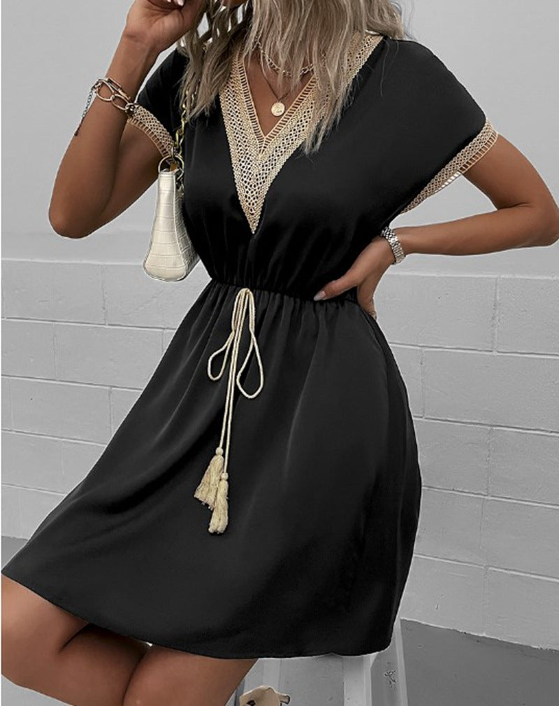🌾 Title: “Golden Hour Ready: The Tassel-Tie Boho Mini Dress You’ll Wear on Repeat” ☀️👜