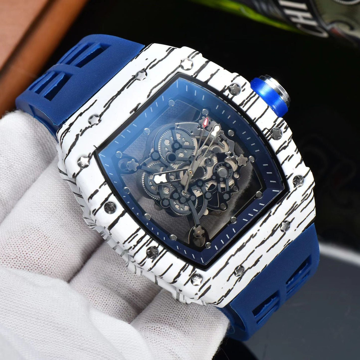 ๐ถ๏ธ Title: Skeleton Dial Luxury Sport Watch โ Precision in Various Colours ๐ถ๏ธ