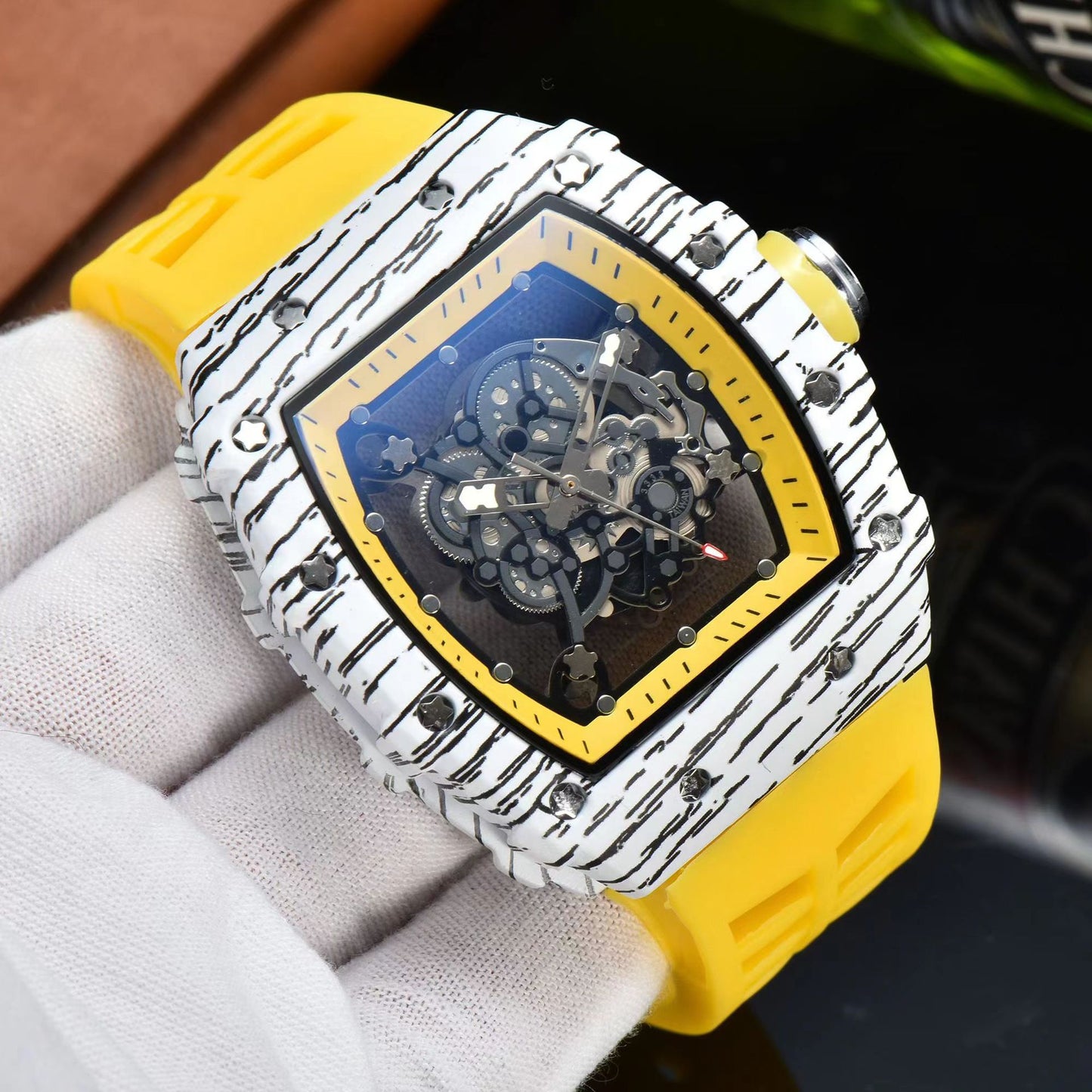 ๐ถ๏ธ Title: Skeleton Dial Luxury Sport Watch โ Precision in Various Colours ๐ถ๏ธ