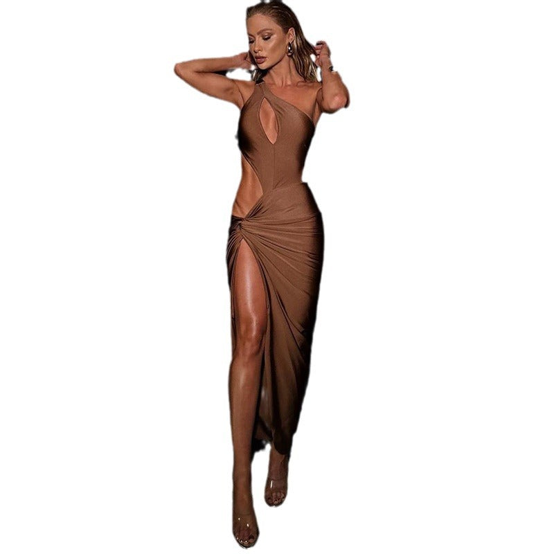 🍸 Title: “After Dark: The Cut-Out Cocktail Maxi That Owns the Night” 🤎✨