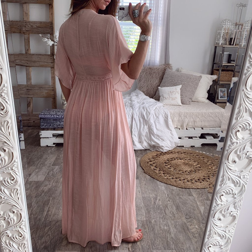 🌸 Title: “Blush & Breezy: The Boho Beach Cover-Up of Your Dreams” 🐚✨