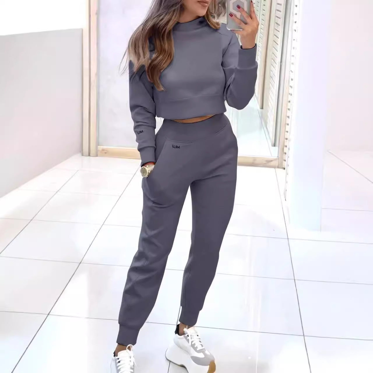 🔥 2 Piece Tracksuit Set – Crop Sweatshirt & Joggers – Women’s Loungewear & Street Style – Various Colours 🖤✨