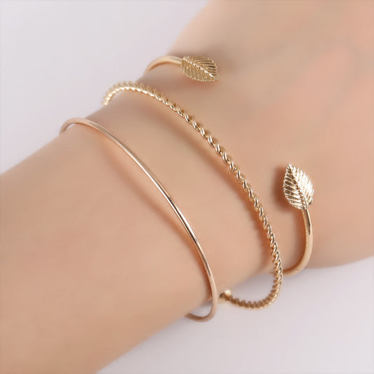 🌿 Gold Leaf Triple Bangle Set – Elegant Nature-Inspired Style 🌿