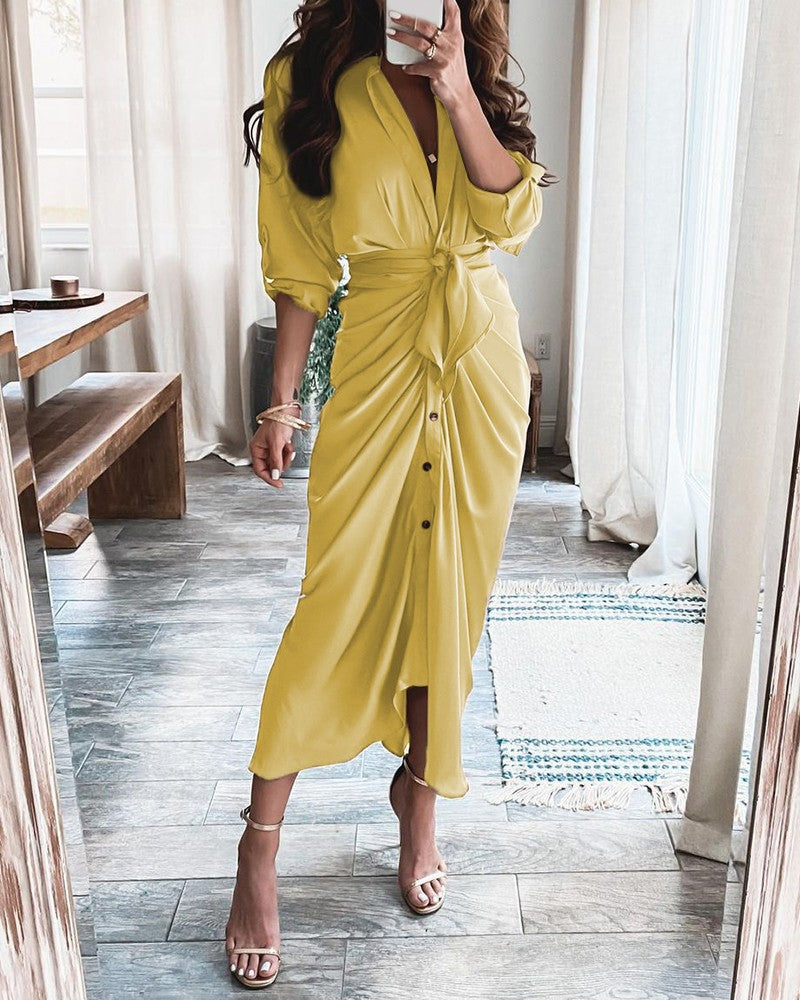 🤍 Title: “Effortlessly Luxe: The Tie-Front Button Midi Dress That Does It All” 👠✨