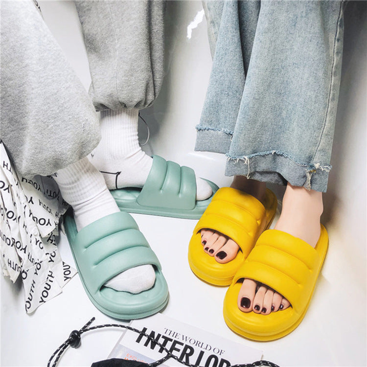 Sofa slippers men's summer trendy home stepping on feces feeling outside wear thick bottom non-slip soft bottom new one word ladies sandals and slippers